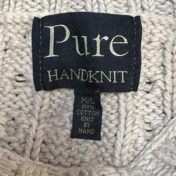 Pure Cable hand knit heavy thick crop sweater - Picture 5 of 5